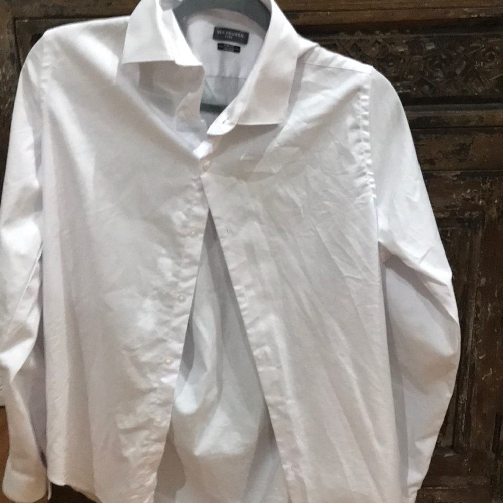 Van heusen button up
